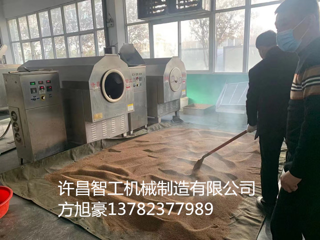 山東客戶來廠考察電磁炒貨機(jī)